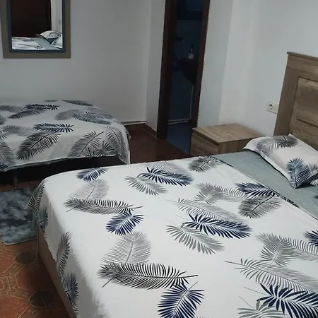 Big Penthouse For 10 Per Апартаменты *